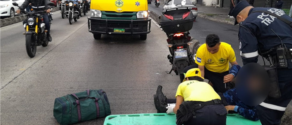 Tres motociclistas resultan lesionados tras accidentarse a causa de las lluvias