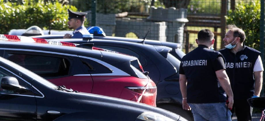 Hombre deja a su bebé de 11meses olvidada en el carro por 7 horas en Italia