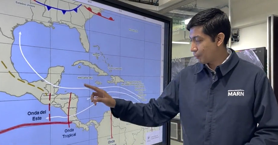Van a continuar las lluvias este lunes debido a una onda tropical, indica MARN