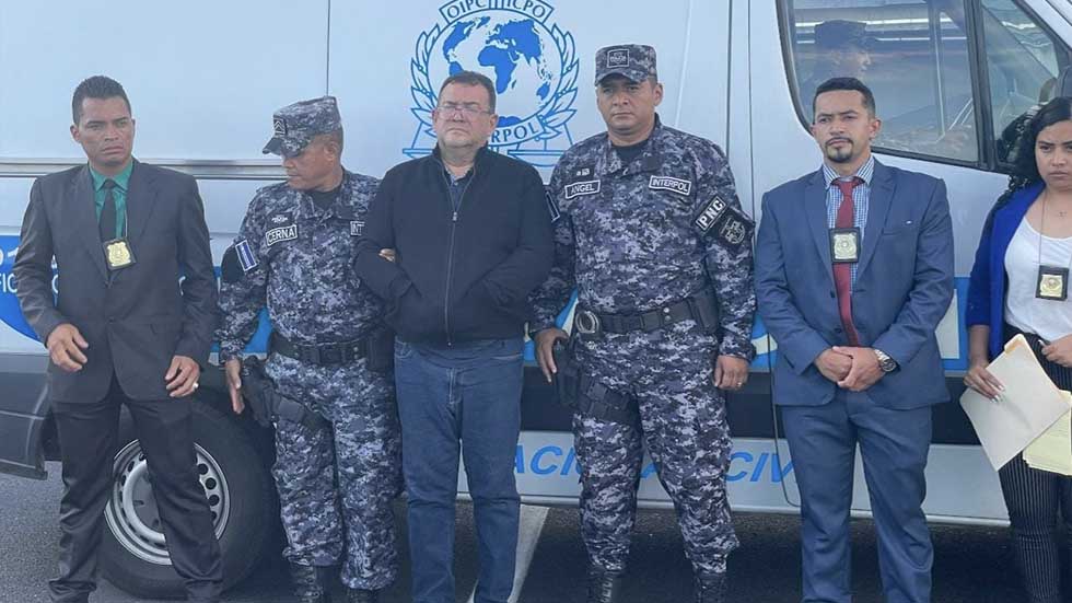 Entregan a Guatemala a sujeto que robó dinero y huyó a El Salvador