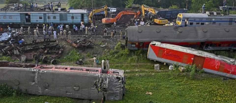 Tragedia ferroviaria en India vinculada a fallo de señalización