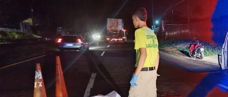 Motociclista muere al ser atropellado por una rastra