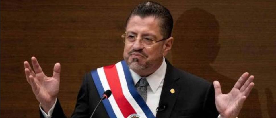 Presidente de Costa Rica pierde audiencia en sus conferencias de prensa