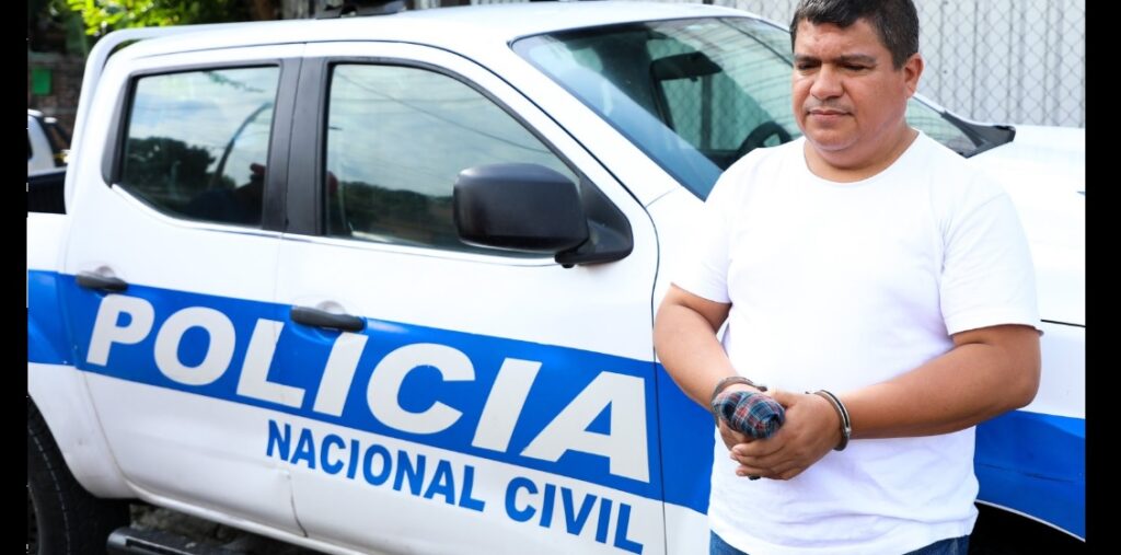 Arrestan a conductor que atropelló a un perrito en Soyapango y lo dejó en mal estado