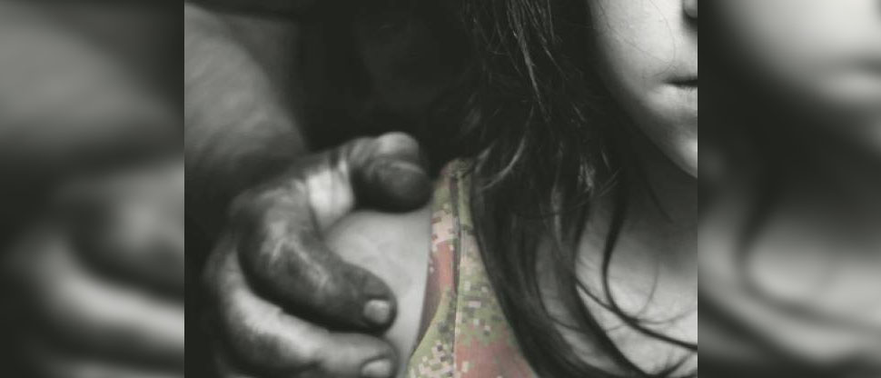 Sujeto se aprovechó de la inocencia de una menor para violarla en reiteradas ocasiones