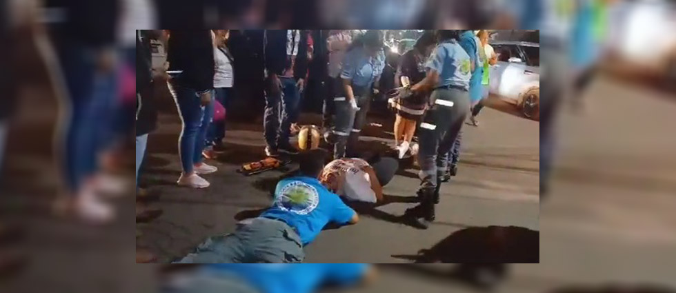Pareja de esposos acaba lesionada tras fuerte accidente en Santa Ana