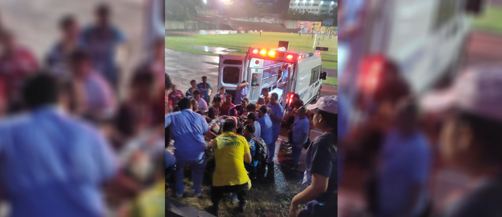 Reportan atletas lesionados en la UES tras caída de un árbol