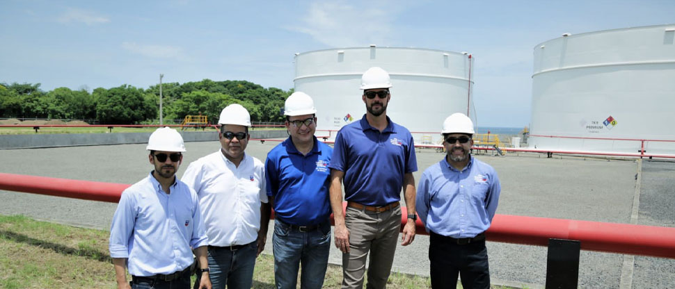 Petrolera Chevron anuncia inversión de $30 millones en el país
