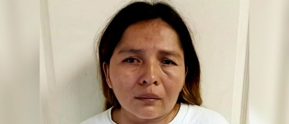 Pandillera de la MS que intentó ocultar sus tatuajes llora tras ser capturada