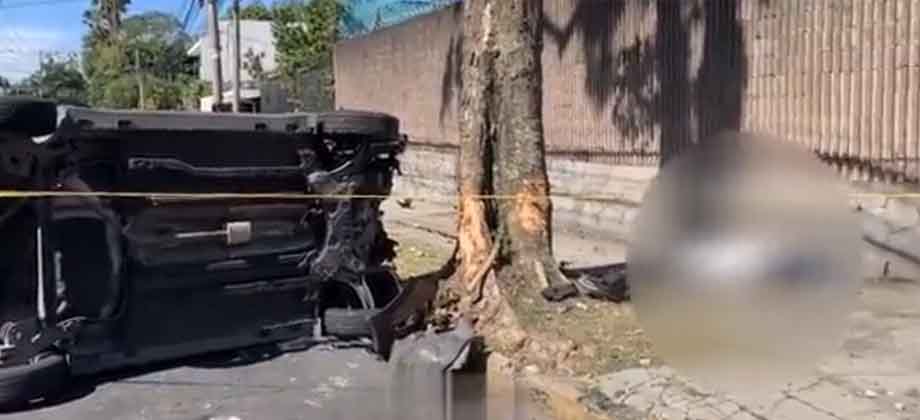 Motociclista fallece en accidente de tránsito por irrespetar señal de alto, en San Salvador