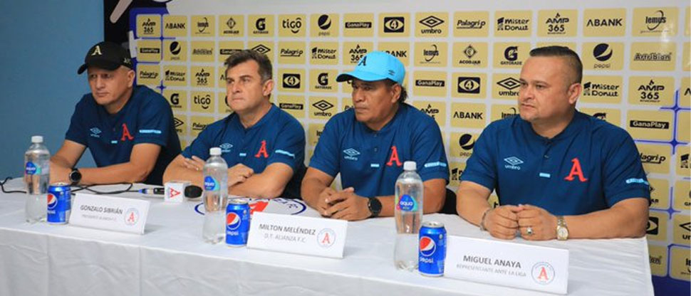 El uruguayo Luis Espindola vuelve al Alianza FC