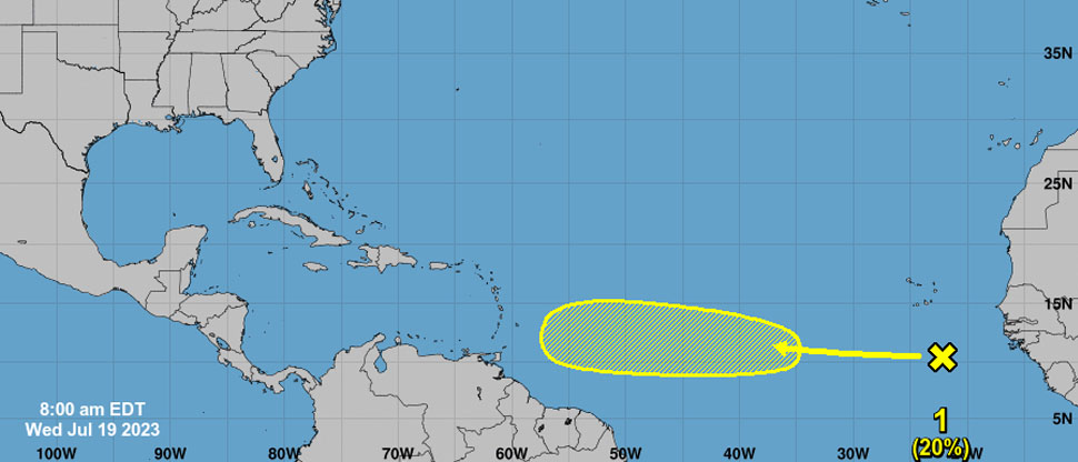 Vigilan onda tropical con posibilidades de convertirse en huracán 