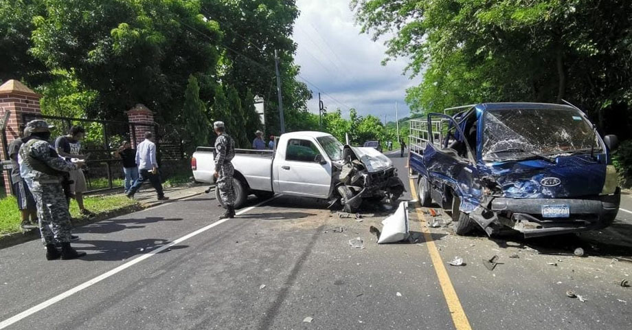 Siete heridos y un fallecido es el saldo del accidente ocurrido en Chalatenango