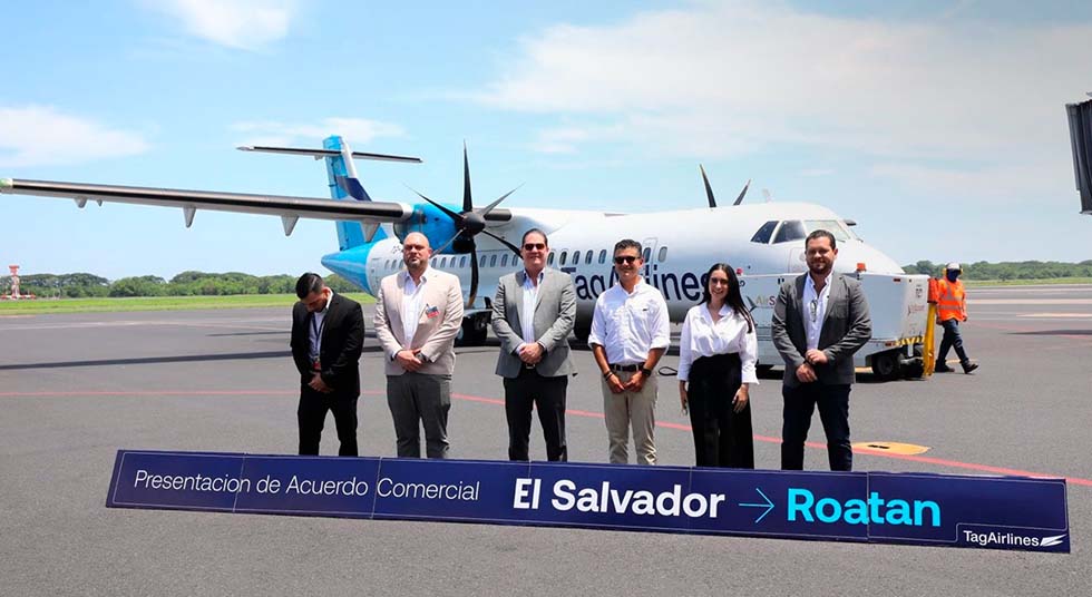 Inicia operaciones avión ATR 72-500 con ruta San Salvador – Roatán