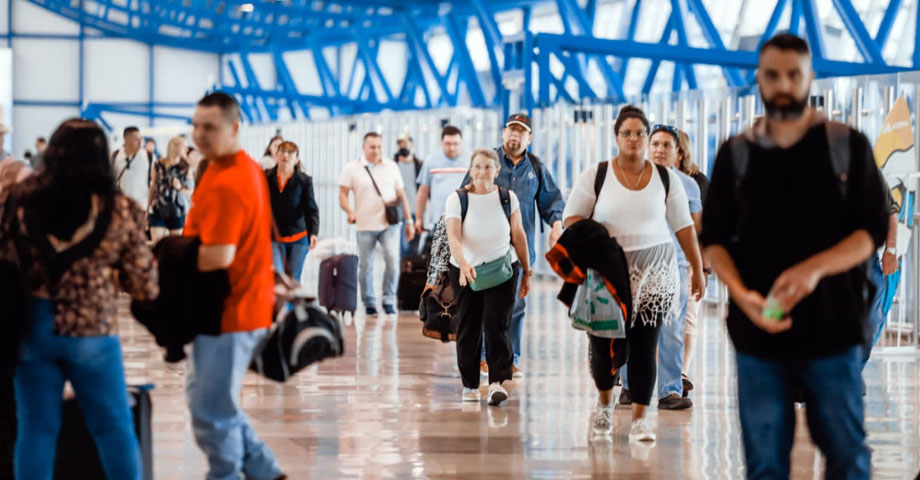 CEPA reporta aumento del 23% de turistas en Aeropuerto Internacional de El Salvador