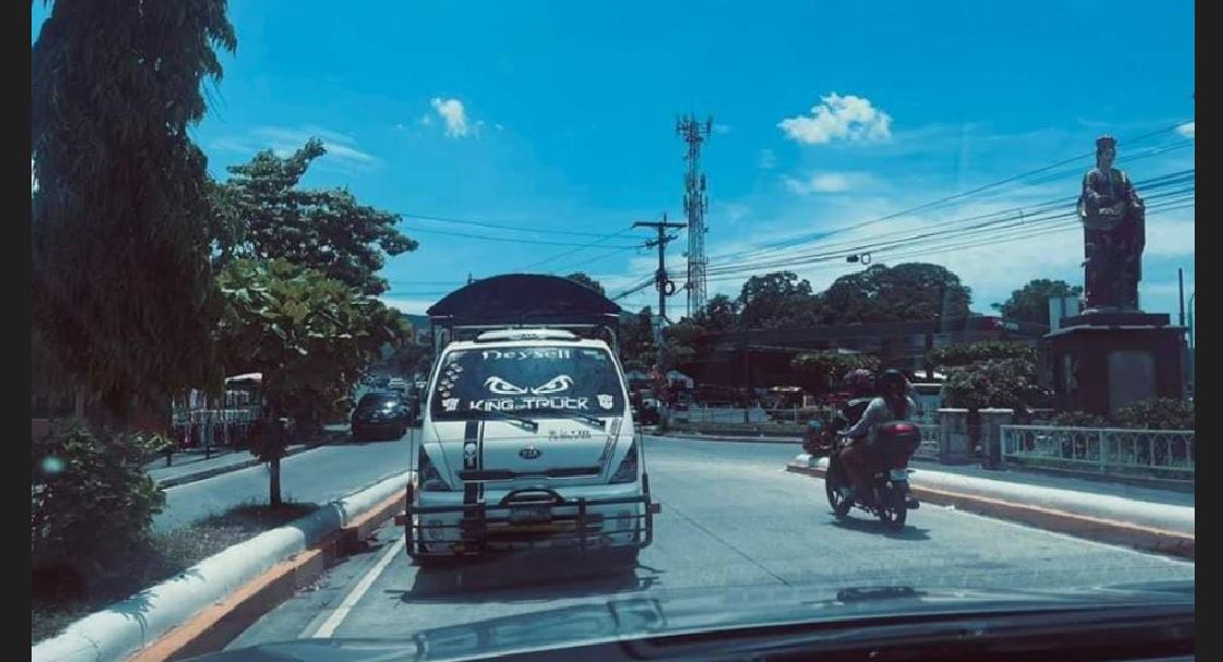 Captan a sujeto manejando en sentido contrario en carretera Troncal del Norte