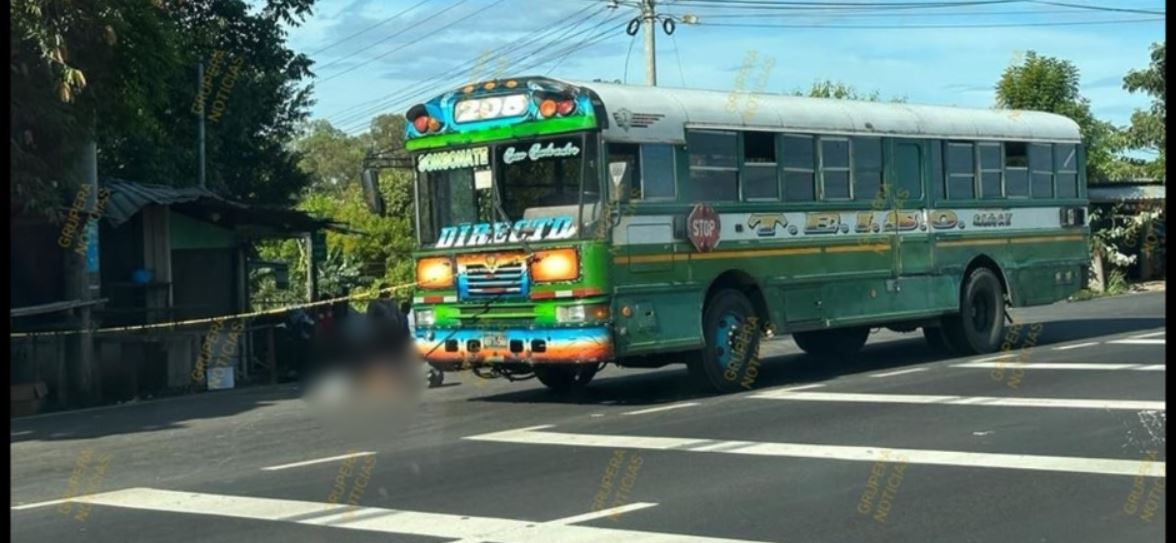 Pasajero pierde la vida tras caer de un bus en marcha en Sonsonate