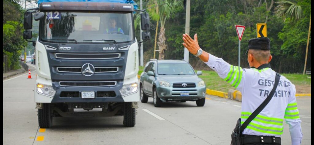 El transporte de carga será restringido desde mañana en un tramo de la carretera Litoral