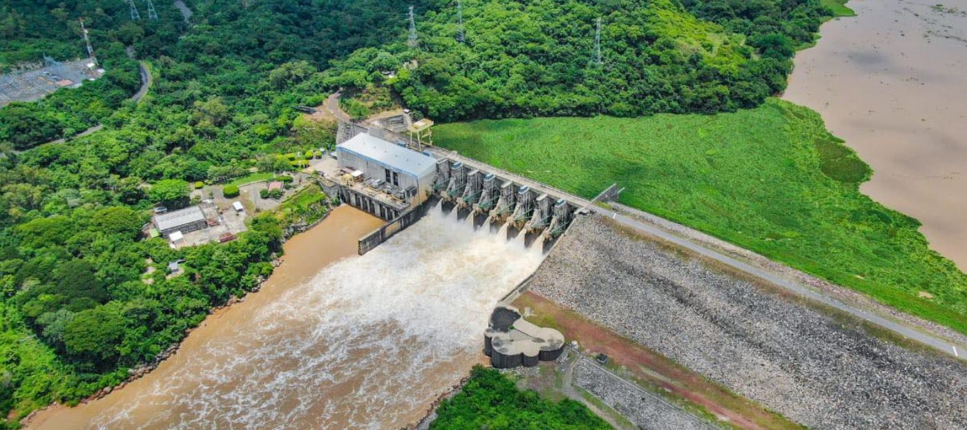 El Salvador es el único país de la región que exporta energía tras cubrir la demanda nacional