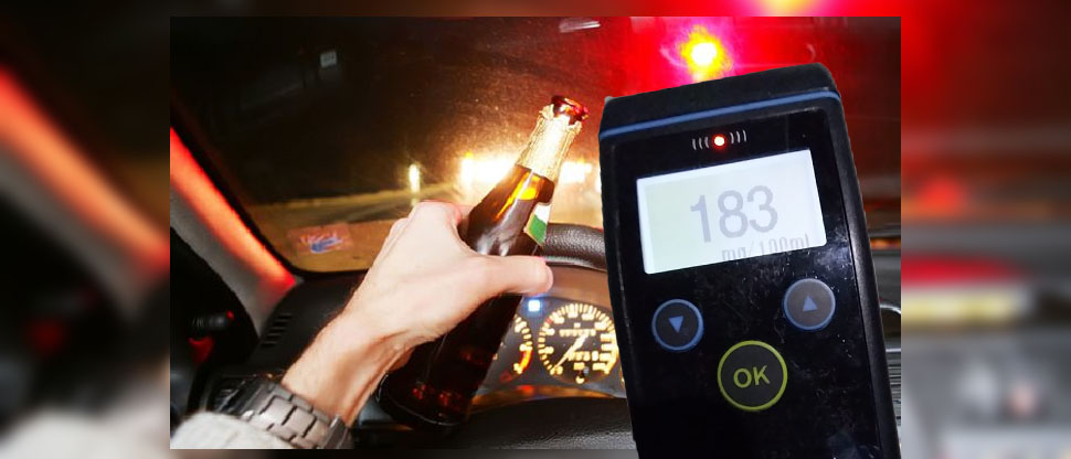Conductor desobedece las leyes de tránsito y termina arrestado por circular borracho