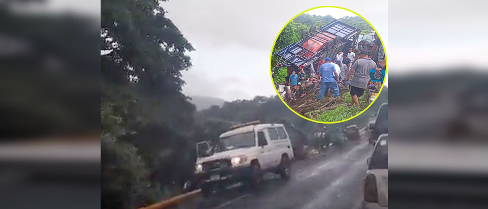 Rastra choca con una ambulancia que atendía vuelco de un camión en Nicaragua