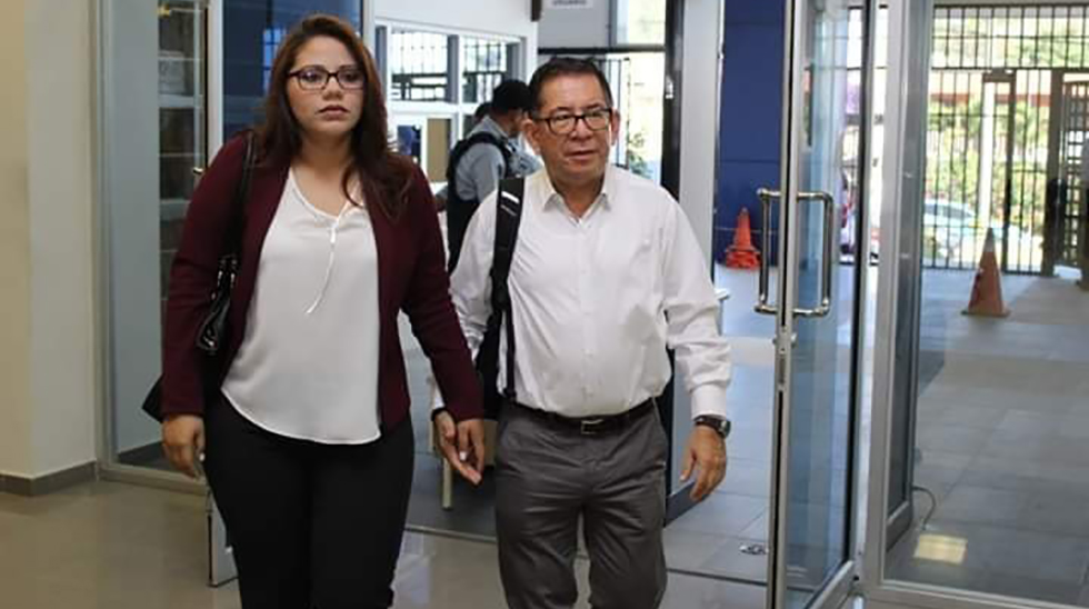 FGR presentará pruebas contra Eugenio Chicas y su familia por enriquecimiento ilícito de $282 mil