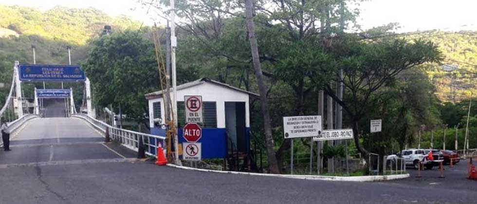 Conozca los permisos para salir del país con menores de edad