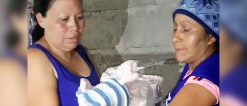 VIDEO: Hondureña decide regalar a su hija “porque no la puede mantener”