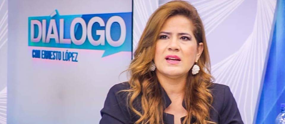 Karina Sosa molesta porque los extranjeros quieren venir al país