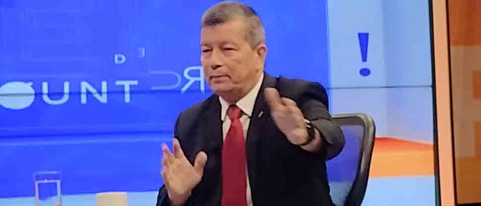 Manuel «el Chino Flores» afirma que ganará las próximas elecciones con una culebrita macheteada de El Mágico