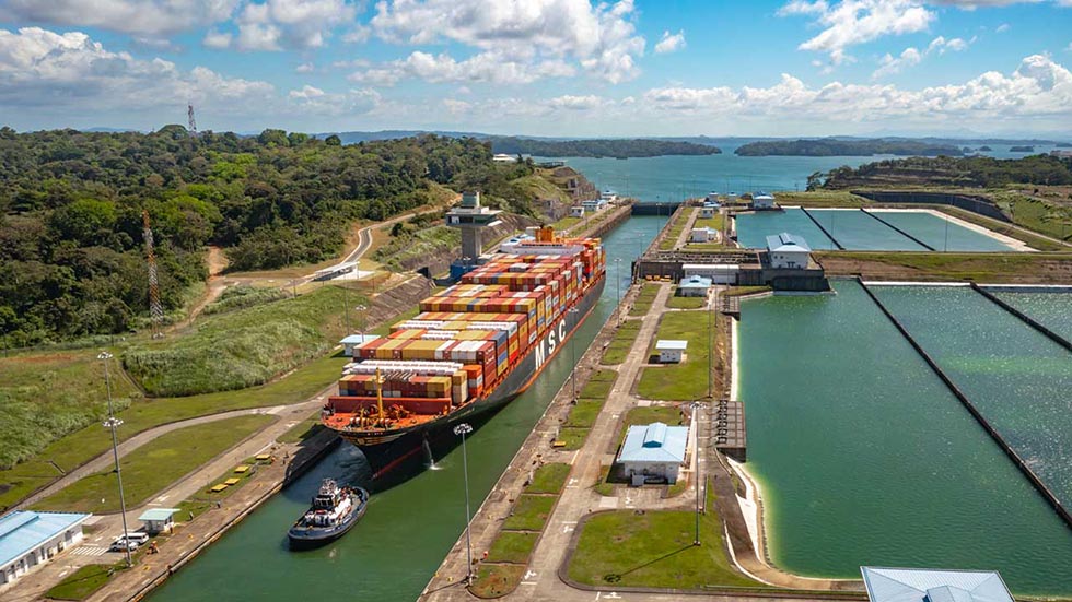 El canal de Panamá limita el paso de buques debido a la sequía