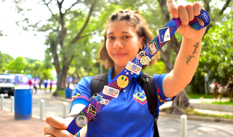 La fiebre de los pines se vive en San Salvador 2023