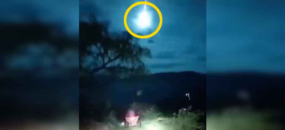 Graban impresionante ingreso de meteorito en México