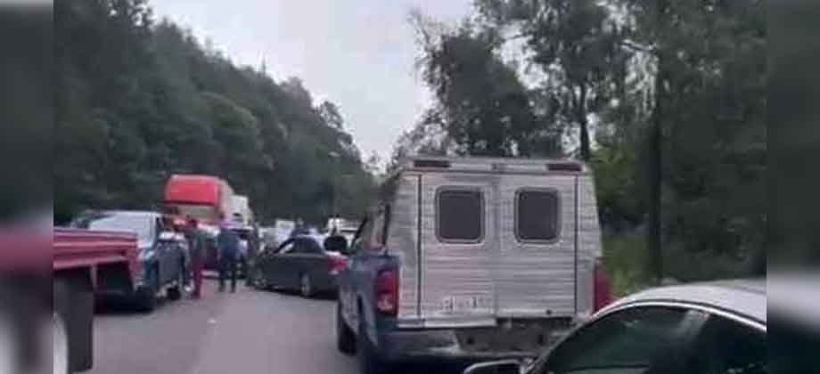 Reportan serie de asaltos masivos en carreteras de México