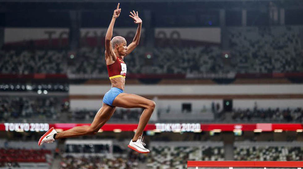 La campeona Olímpica Yulimar Rojas debutará esta noche en los Juegos San Salvador 2023
