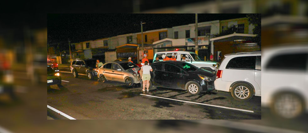 Ebrio ocasiona múltiple choque en San Salvador