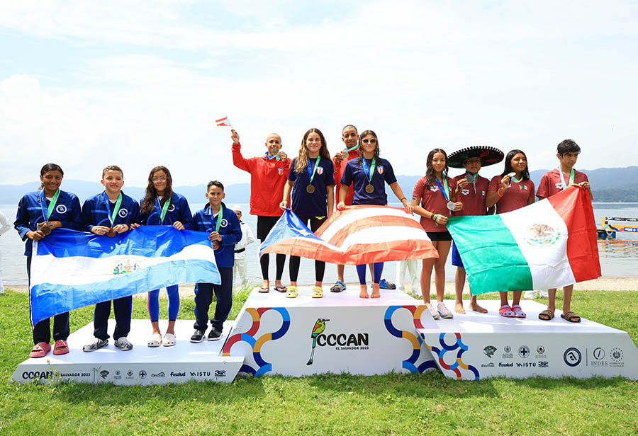El Salvador suma dos bronces en el CCCAN de Aguas Abiertas