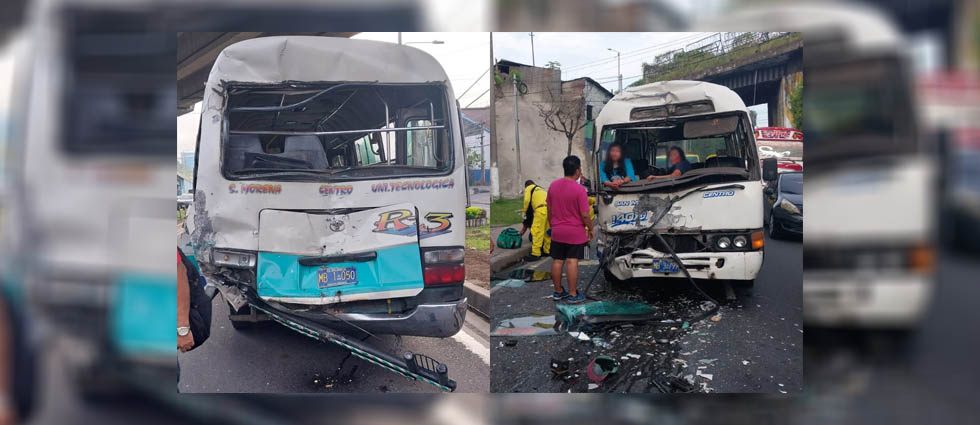 Varios lesionados tras fuerte choque entre microbuses en el bulevar del Ejército