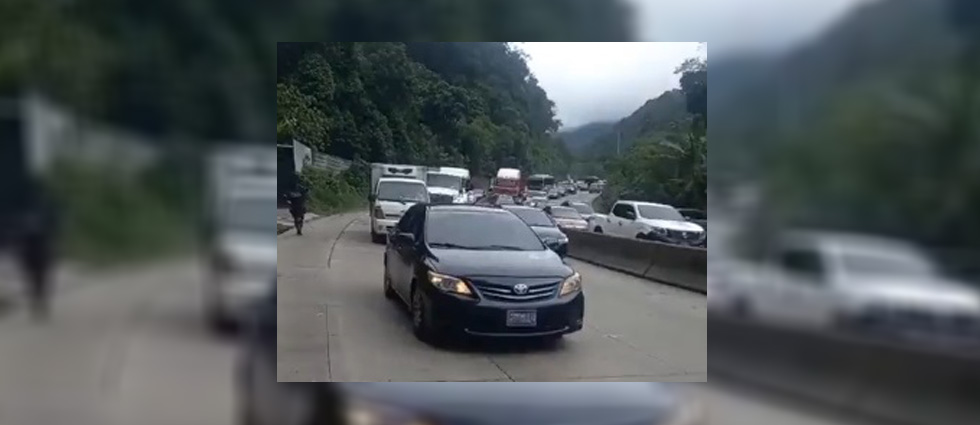 Habilitan por completo el paso en Los Chorros tras derrumbe que dejó tres lesionados