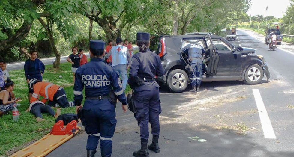 Dos lesionados deja fuerte accidente de tránsito en San Rafael Cedros, Cuscatlán