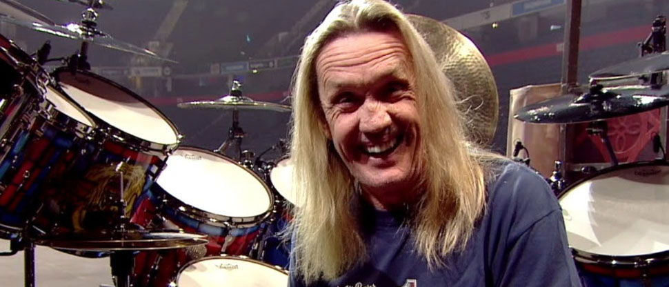 Baterista de la banda Iron Maiden sufrió un derrame cerebral 