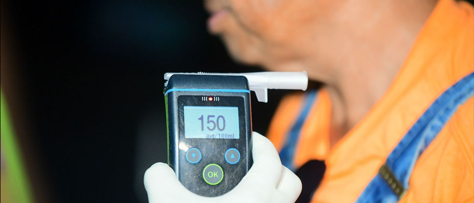 Borracho al volante es capturado tras poner en riesgo su vida y la de otras personas