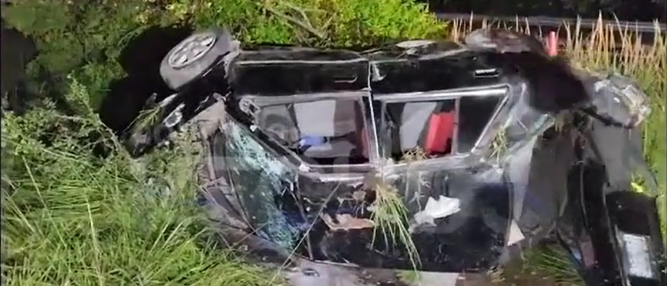 Automovilista se duerme y resulta gravemente herido tras estrellarse en el bulevar Monseñor Romero 
