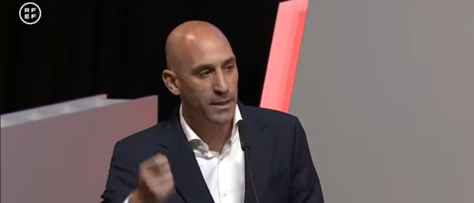Juez abre investigación contra expresidente de la Real Federación Española de Fútbol