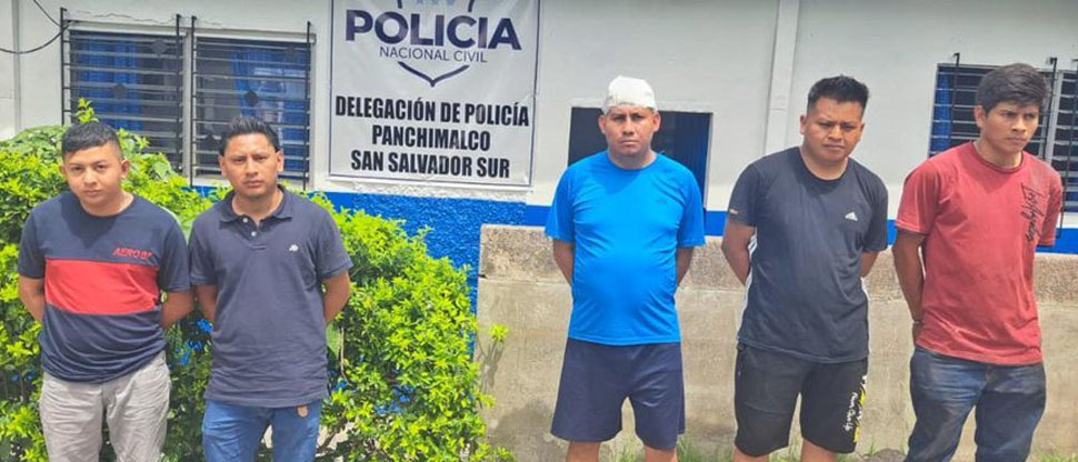 Fanáticos del fútbol arman batalla campal en cervecería de Panchimalco, uno está hospitalizado  