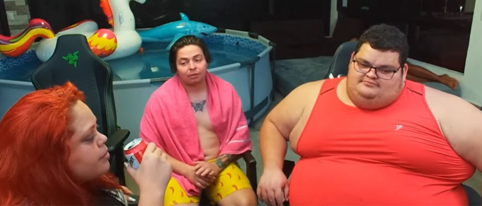 Yeik y Callejas 503 hacen llorar a la “Gatita” Serpas durante transmisión en vivo 