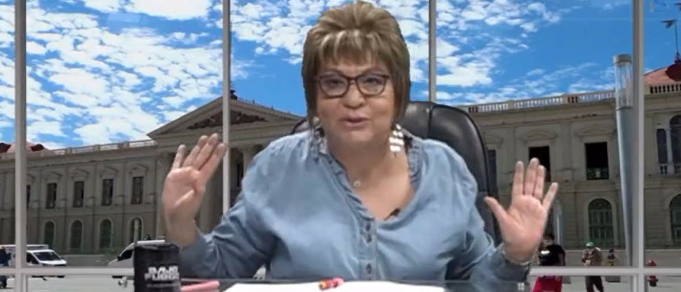Exprofesora de la UCA arremete contra Estados Unidos por reuniones con la canciller salvadoreña 