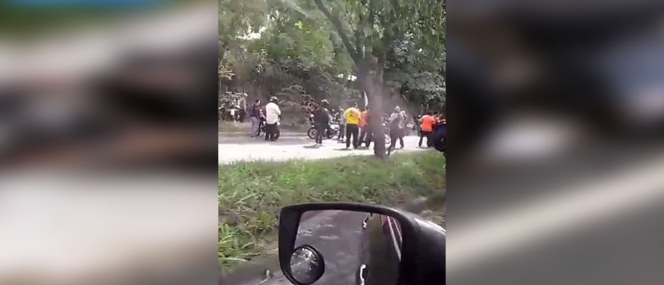 VIDEO: Reportan motociclista fallecido en carretera de Oro, sentido a San Bartolo