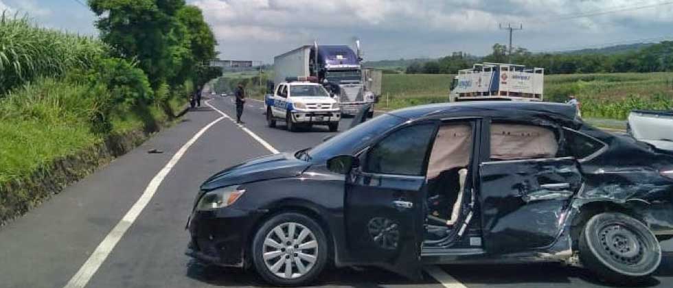 Reportan varios lesionados tras fuerte choque – El Blog