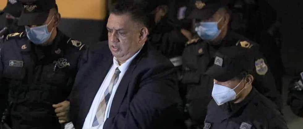 Empleados legislativos de ARENA efectuaban depósitos en efectivo a cuentas de Alberto Romero